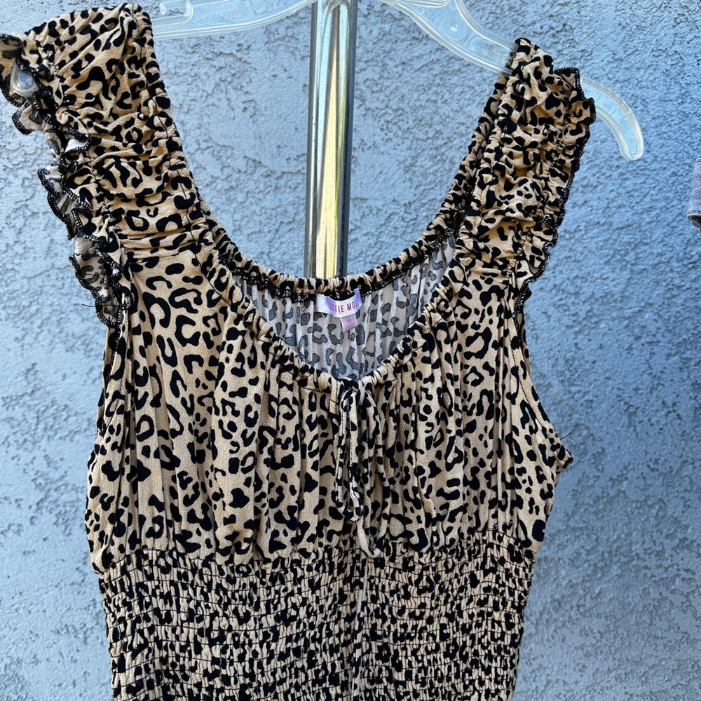 Leopard Print Ruffle Top - Picture 2 of 5